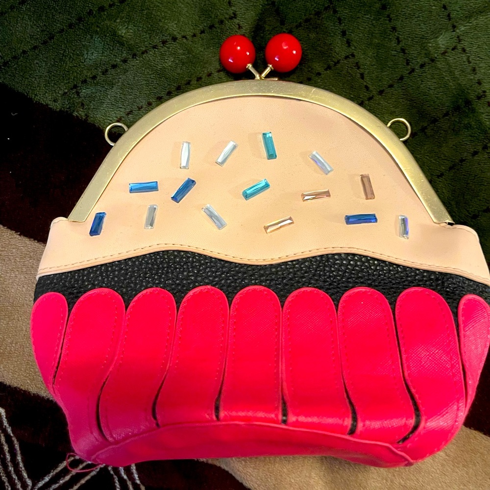 Cupcake purse